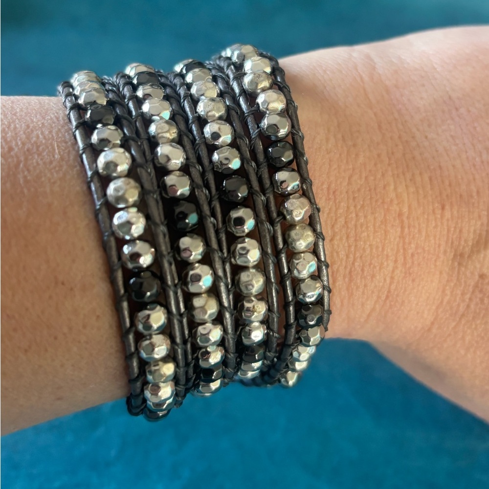 Premier Designs “It’s a Wrap”Multi-Strand Bead Wrap Bracelet - Dark Gray